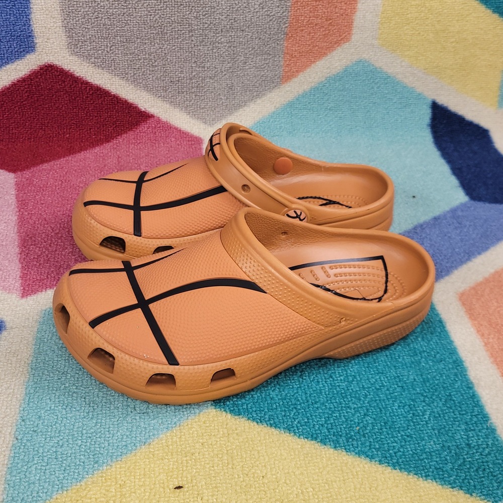 Crocs Classic Clog Basketball Orange Black Textured Sport Shoes Missing Strap - Picture 4 of 7
